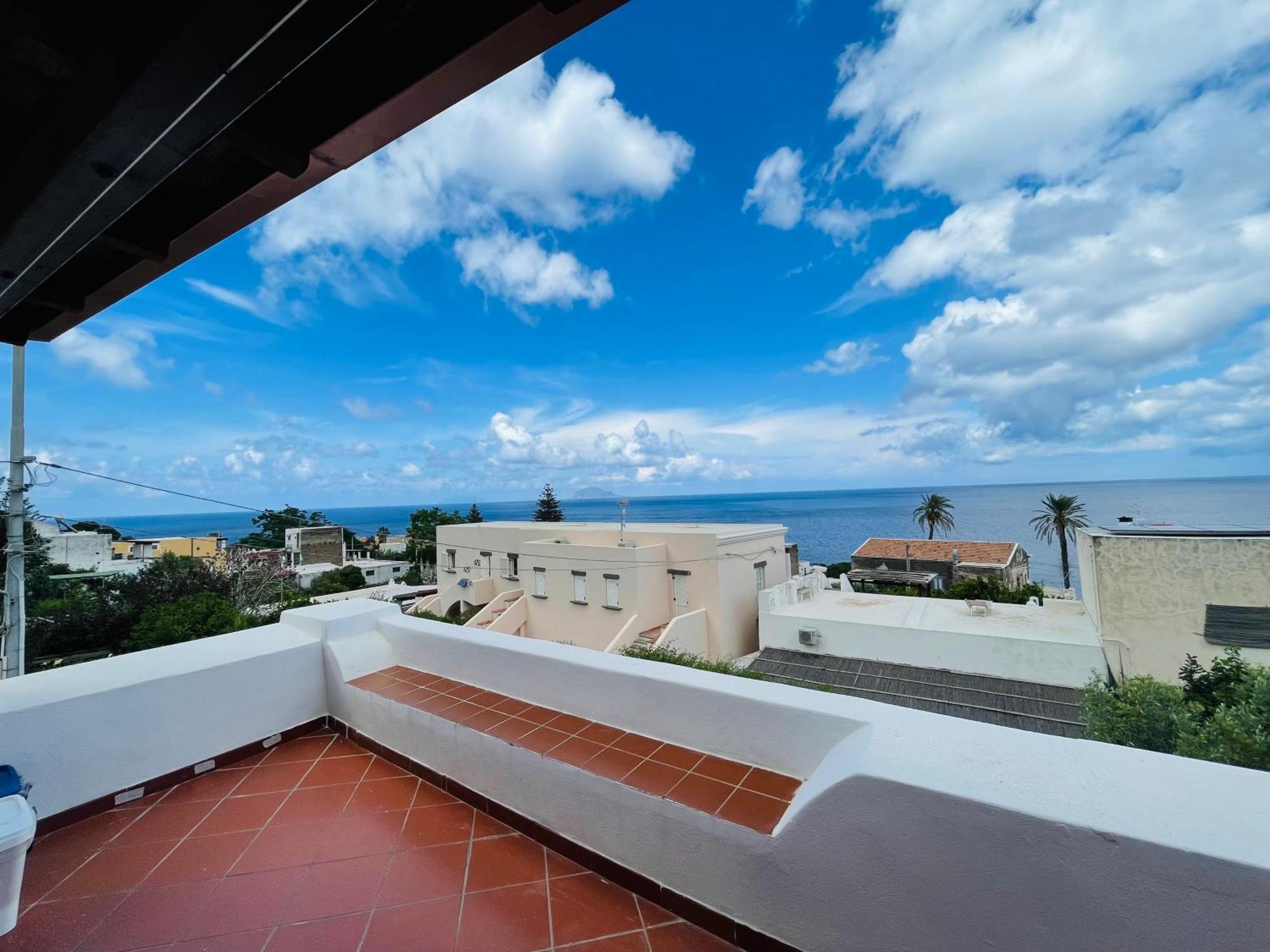 Villa Margherita - Appartamenti A Due Passi Dal Corso Di Santa Marina Salina A 100 Mt Dalla Spiaggia ภายนอก รูปภาพ